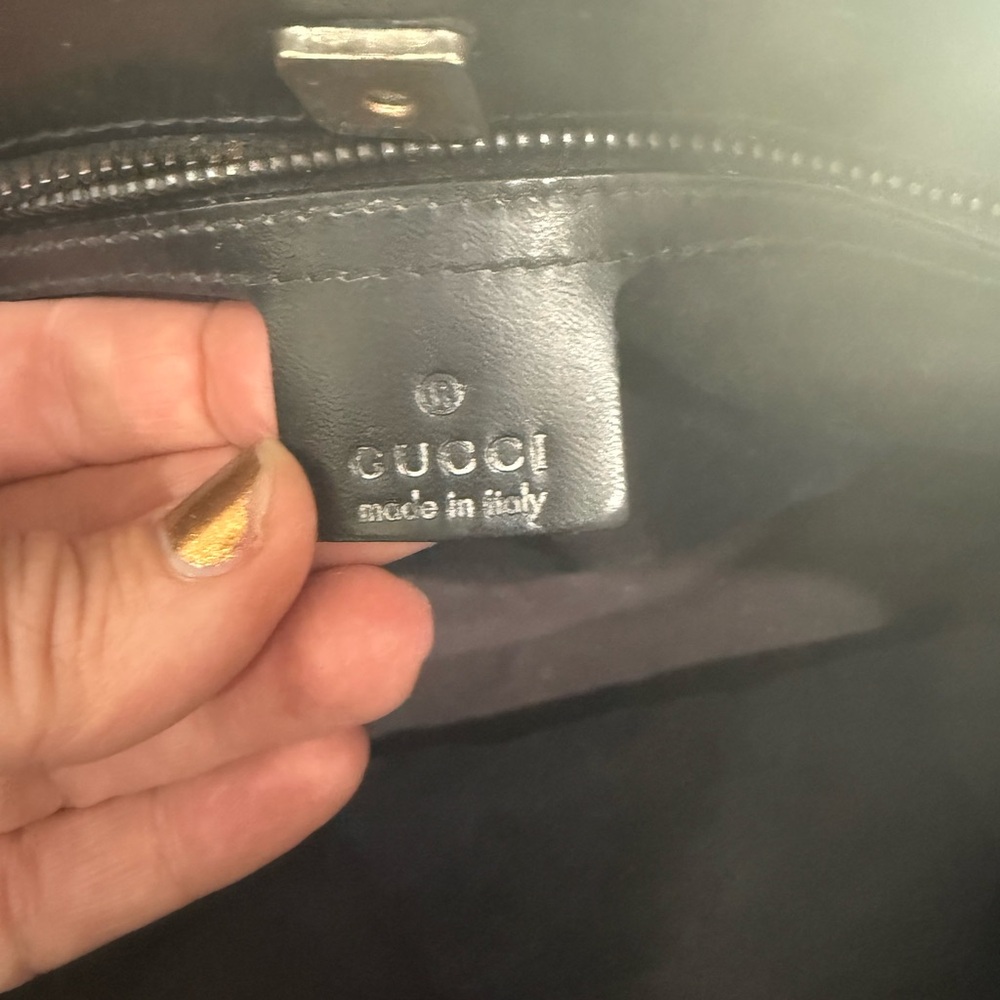 Vintage Gucci bucket purse - Picture 5 of 13